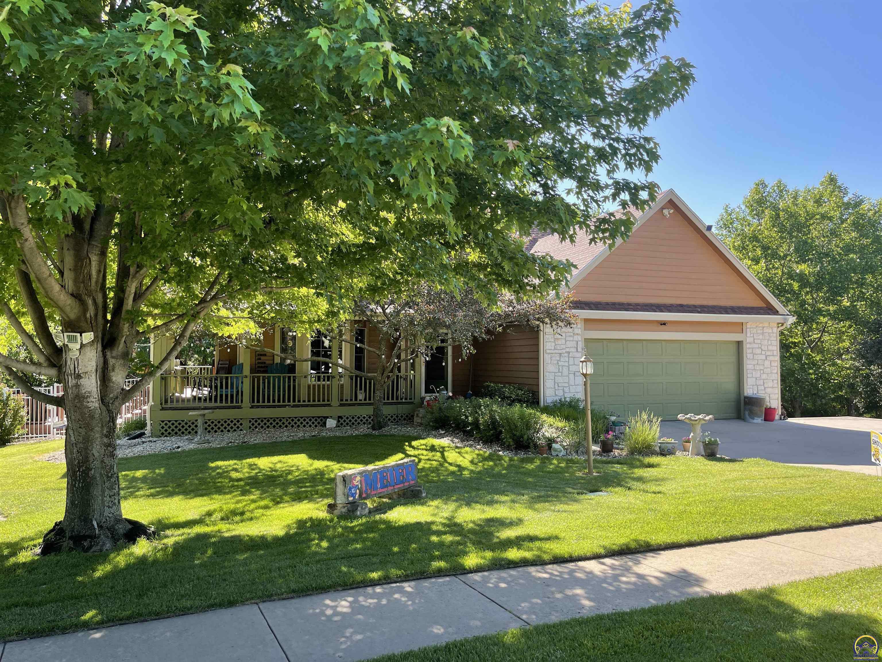 Property Photo:  3407 NW Hickory Ridge Ln  KS 66618 