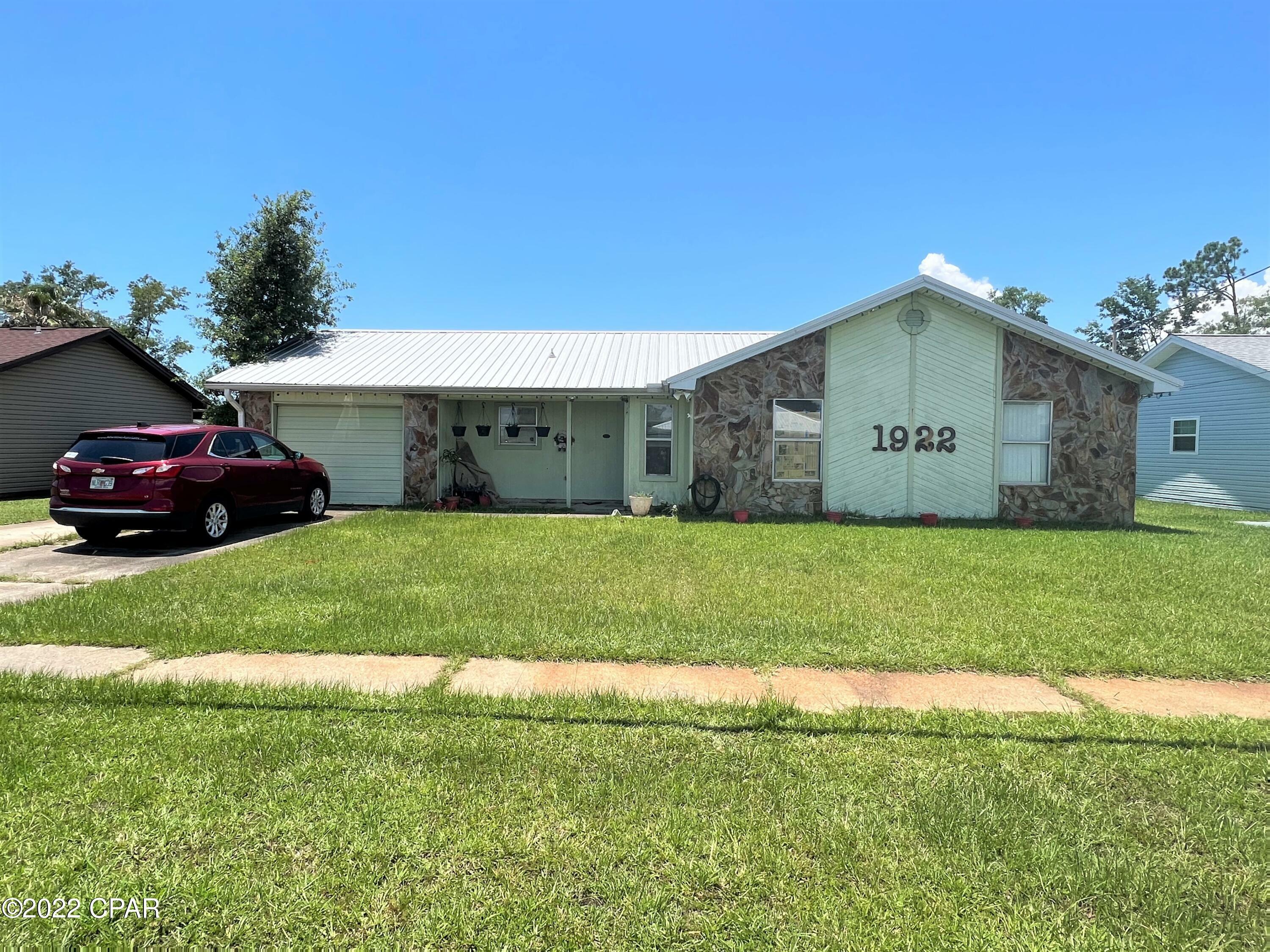 Property Photo: 1922 Minnesota Avenue FL 32444