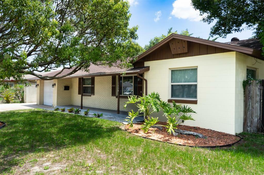 Property Photo:  1909 Freeport Street  FL 32808 