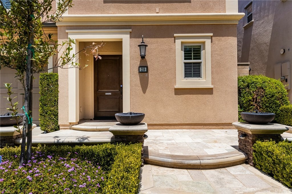 Property Photo:  29 Mapleton  CA 92620 