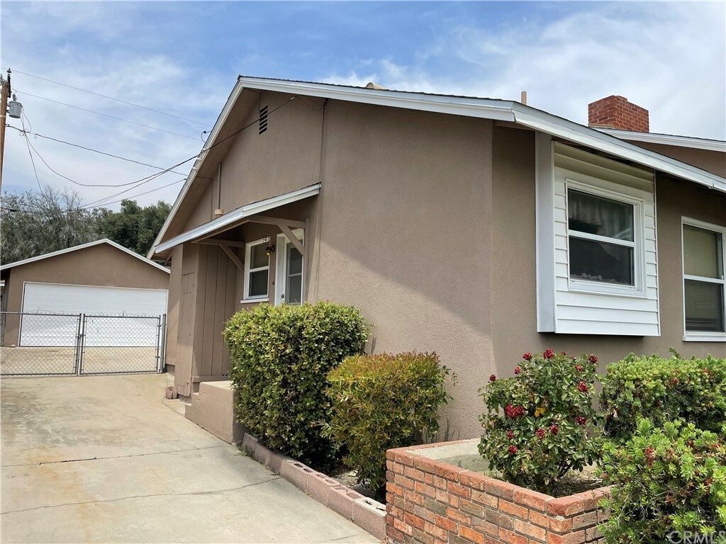Property Photo: 372 Avery Street CA 92404