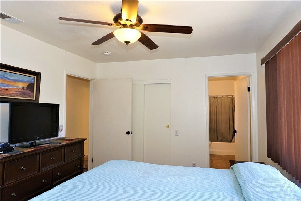 Property Photo:  23515 Vista Way  CA 92587 