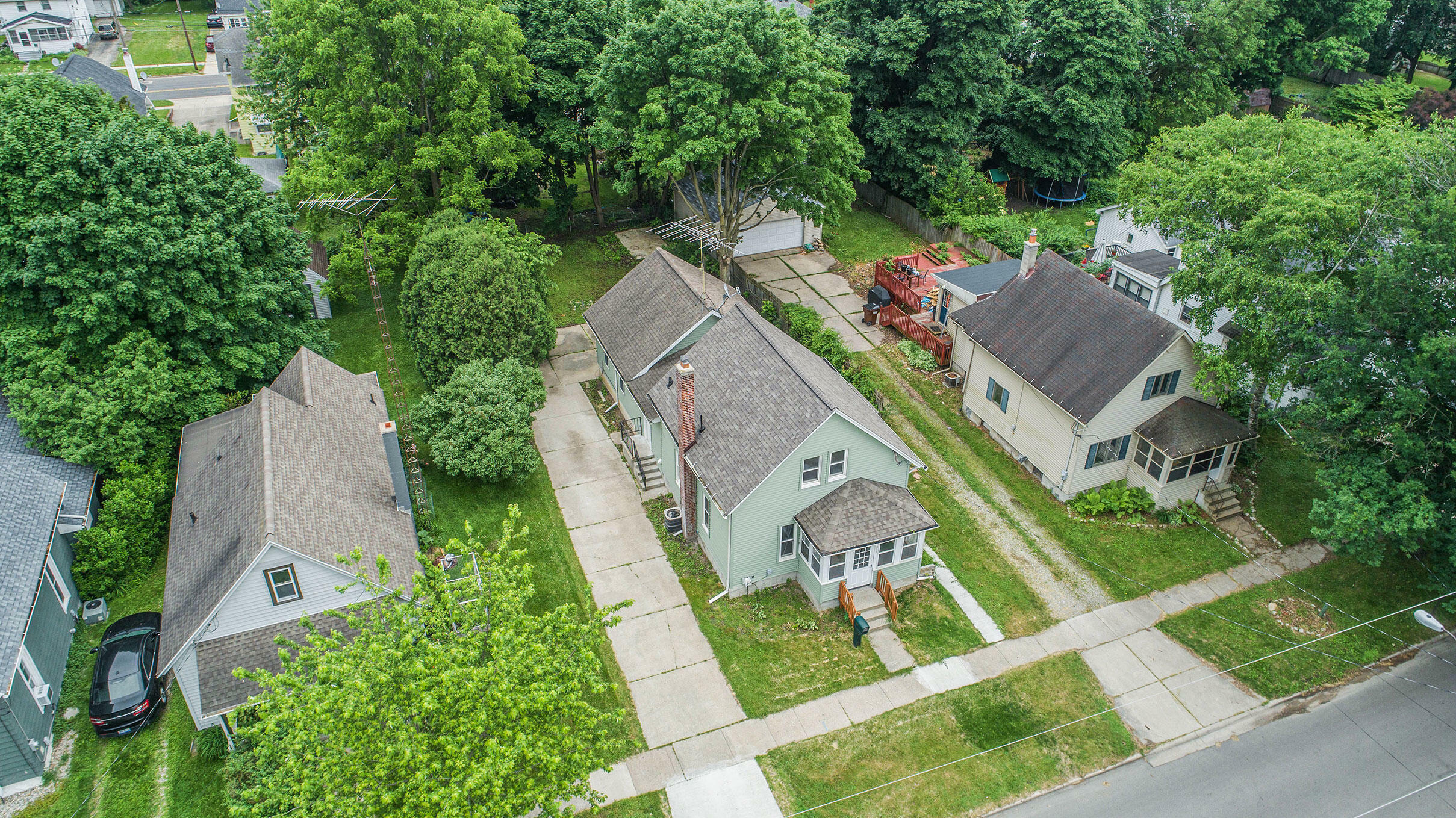 Property Photo:  215 N Thompson Street  MI 49202 