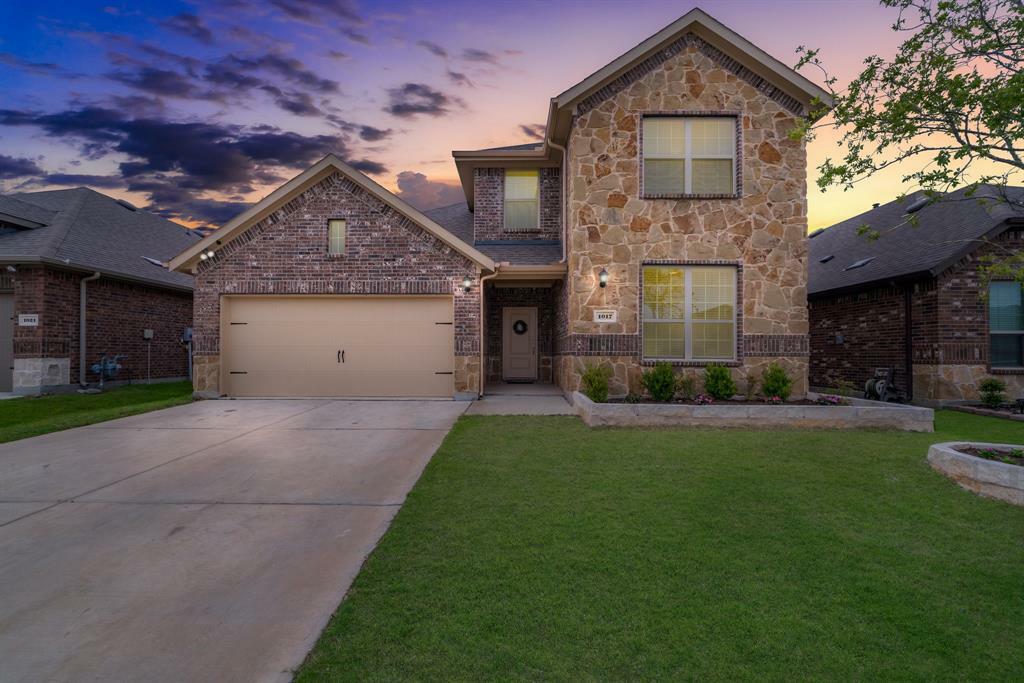 Property Photo:  1017 Royal Lane  TX 75009 