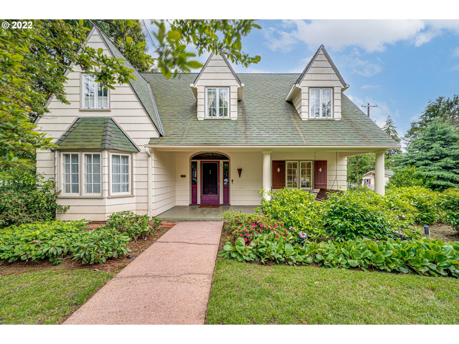 Property Photo:  123 W 29th St  WA 98660 