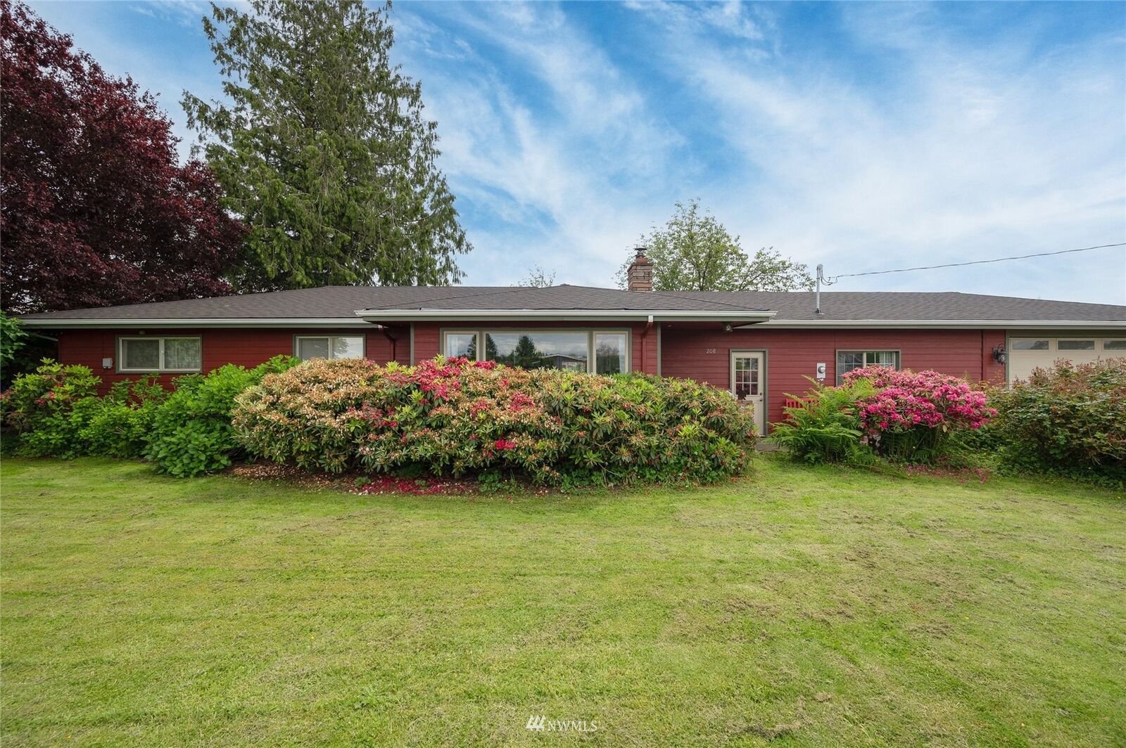 Property Photo:  208 Reeds Lane  WA 98247 