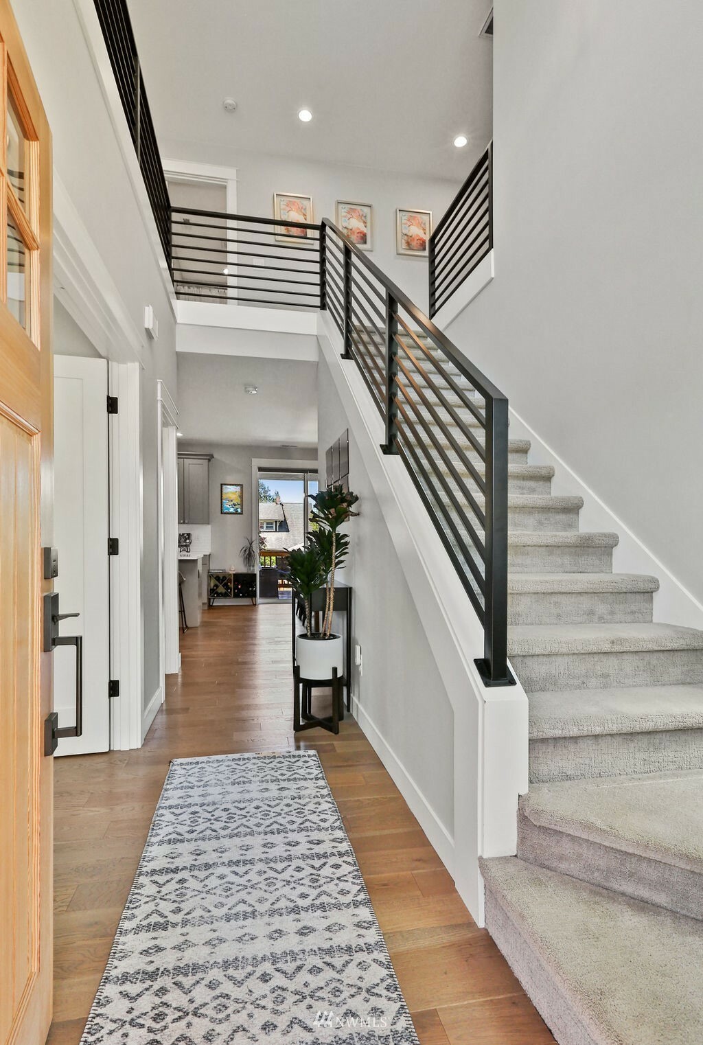 Property Photo: 8125 Olmstead Avenue SE WA 98065