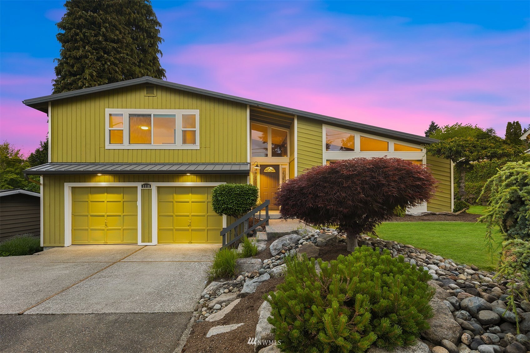 Property Photo: 1118 N 29th Street WA 98056