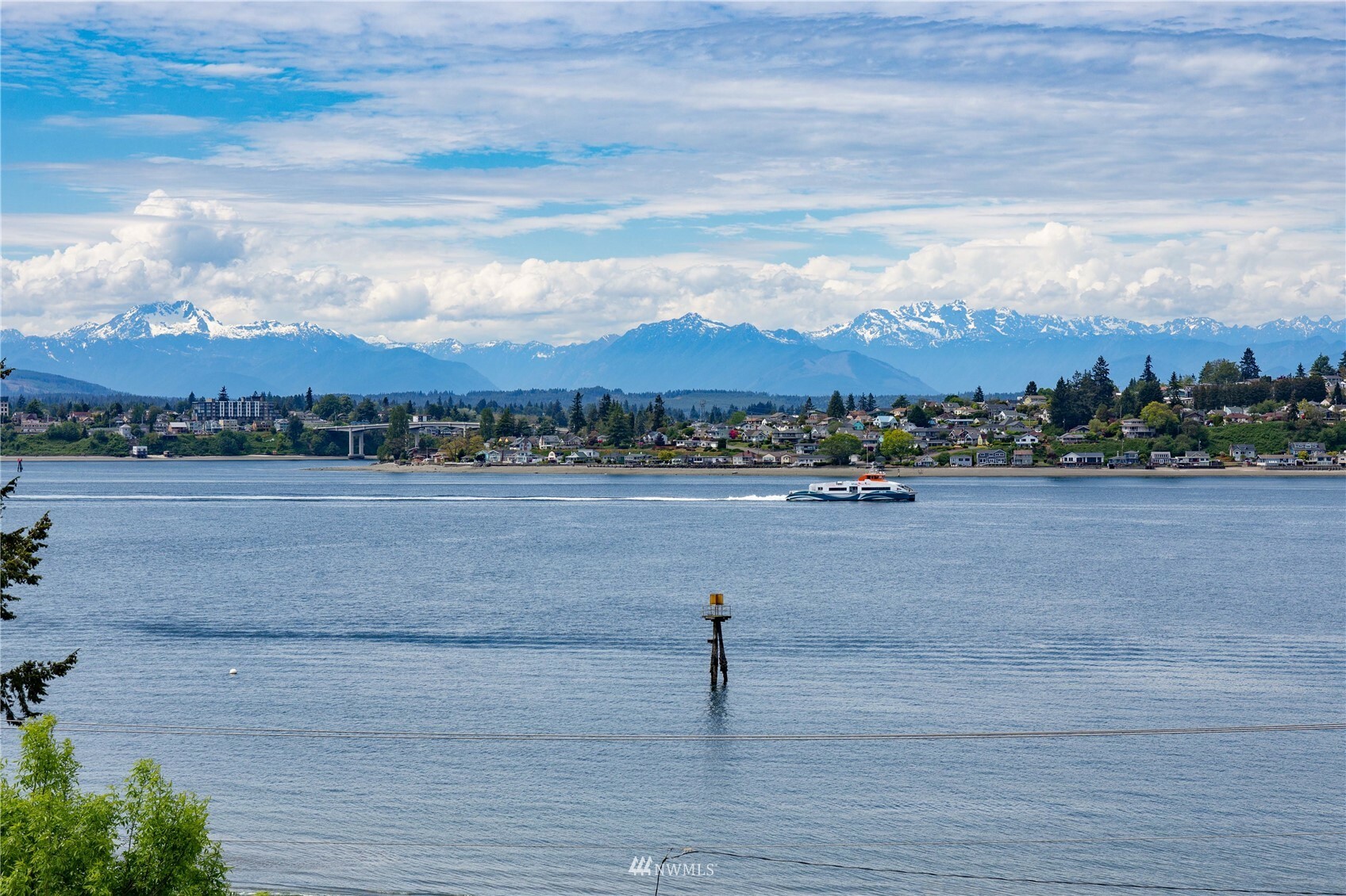 Property Photo:  3097 Beach Drive E  WA 98366 