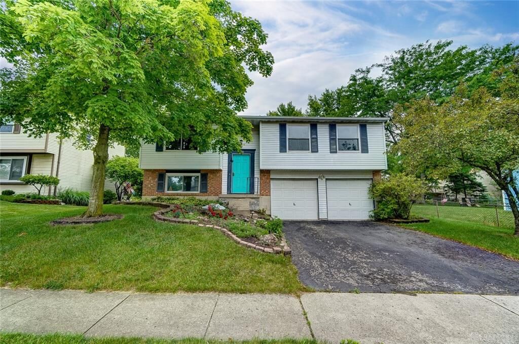 Property Photo: 3270 Pinnacle Park Drive OH 45439