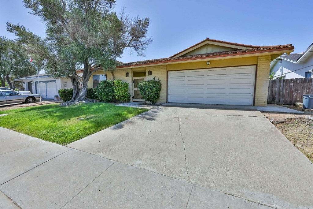 Property Photo:  7023 Rockglen Avenue  CA 92111 