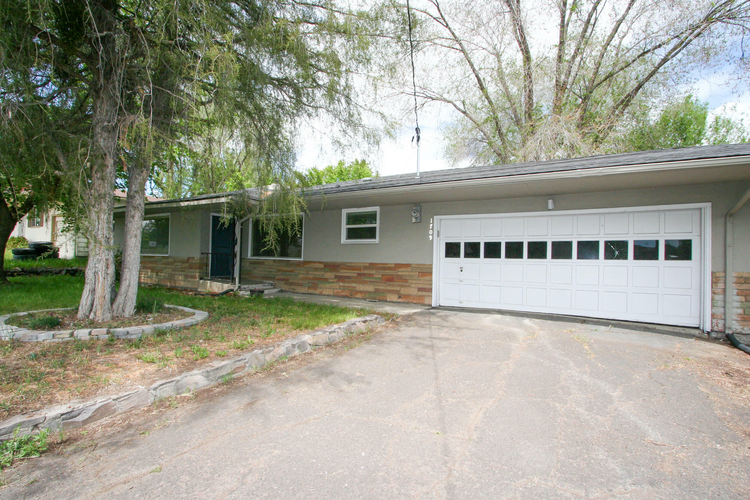 1709 N Eldorado Avenue  Klamath Falls OR 97601 photo