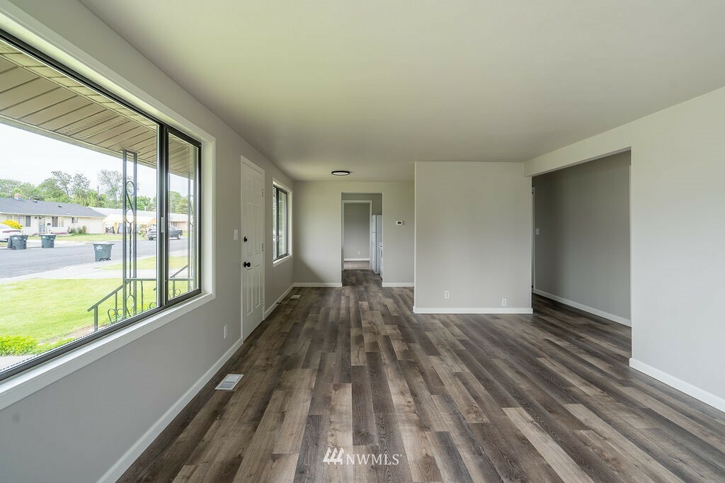 Property Photo:  419 N Clark Road  WA 98837 