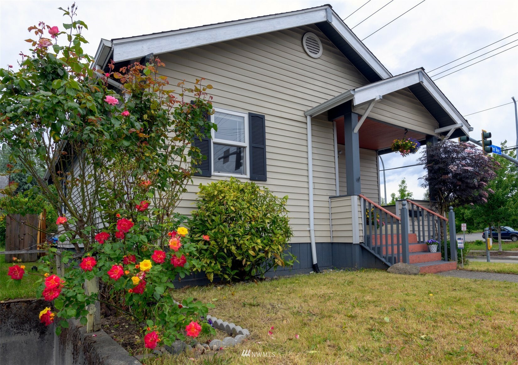 Property Photo:  1235 Warren Avenue  WA 98337 