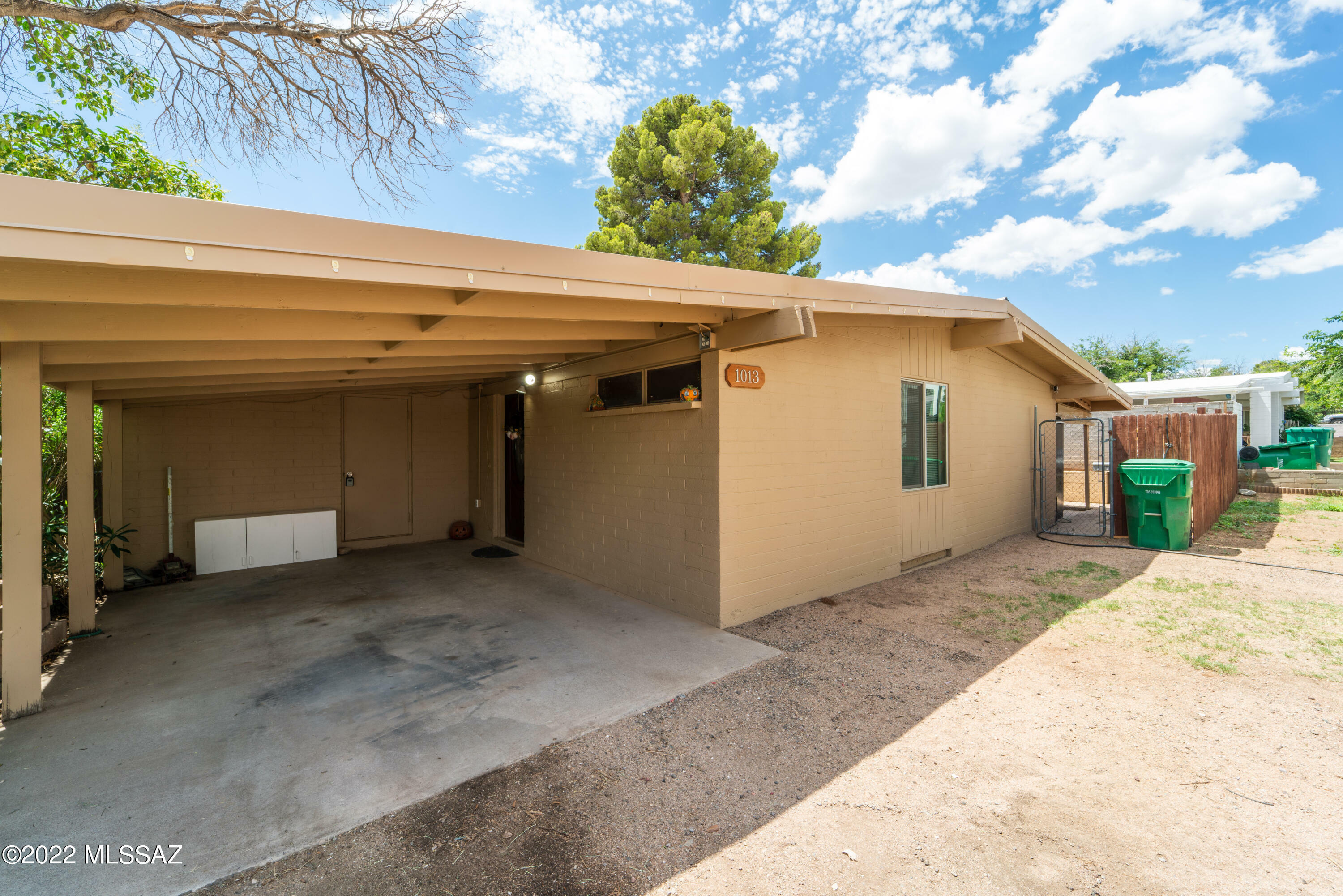 Property Photo:  1013 W 3rd Avenue  AZ 85631 