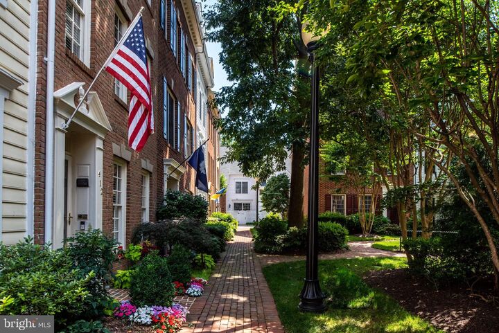 412 S Fayette Street  Alexandria VA 22314 photo