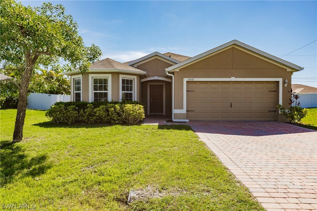 Property Photo:  2532 SW 9th Place  FL 33914 