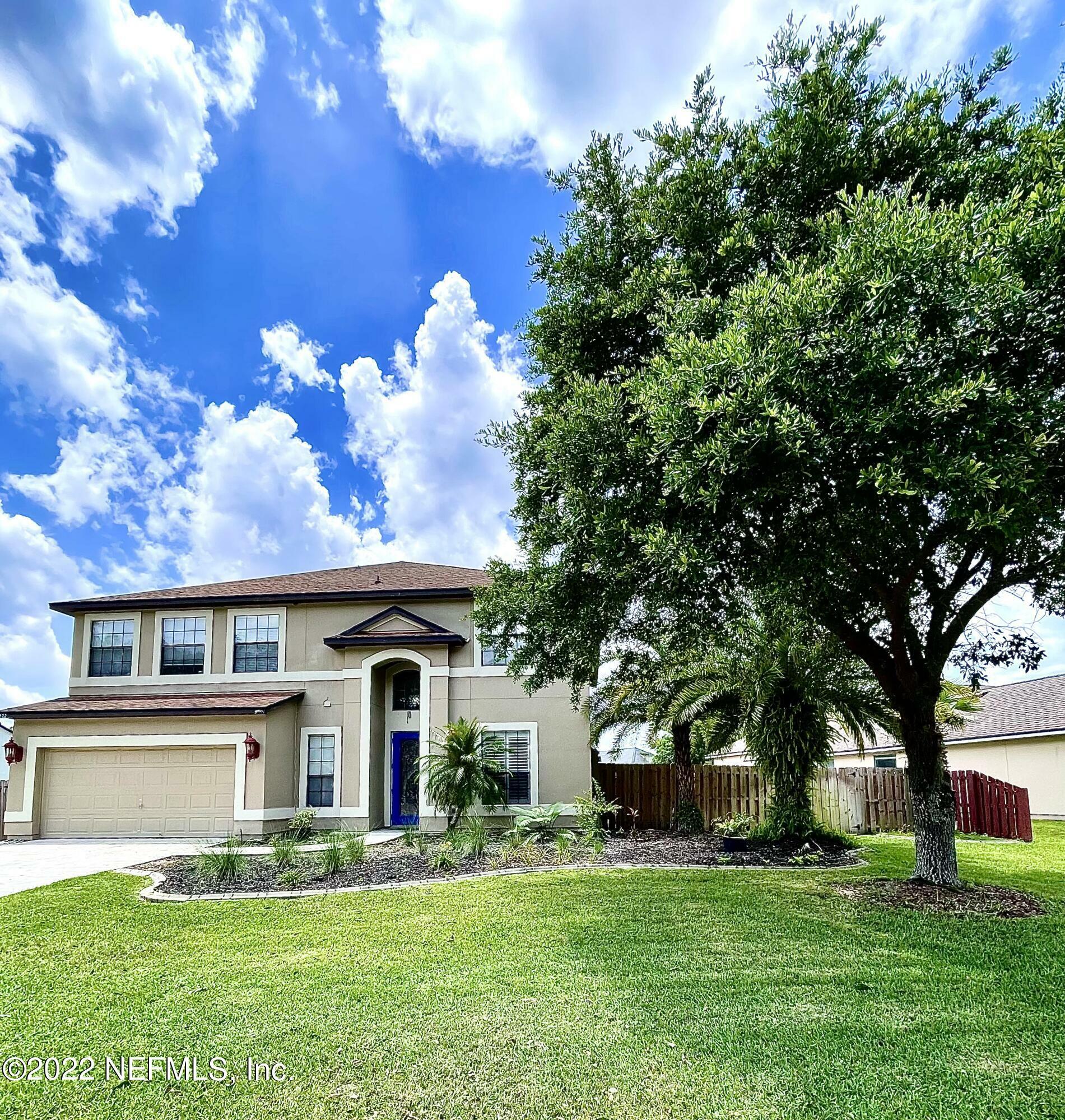 Property Photo:  3822 Victoria Lakes Drive  FL 32226 