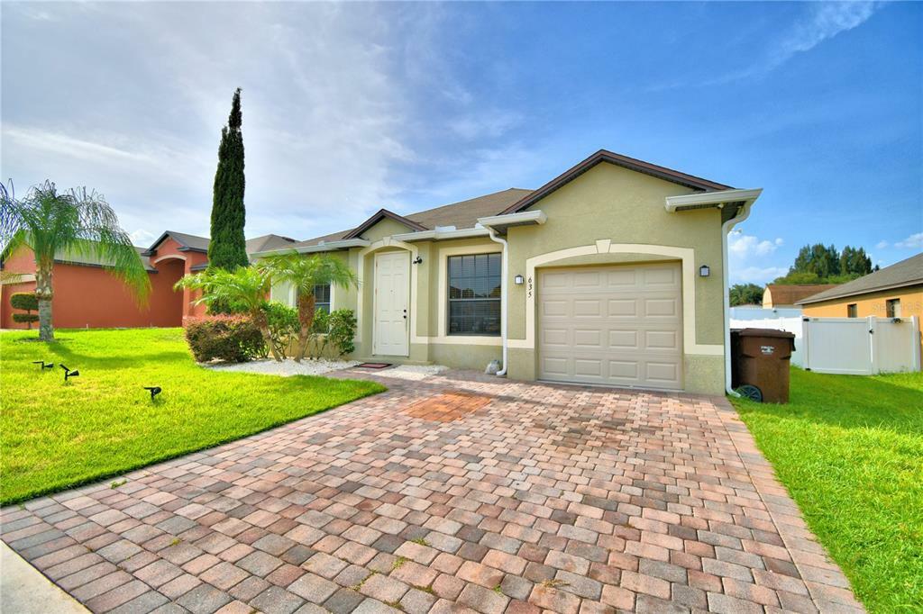 Property Photo:  635 Savannah Preserve Loop  FL 33837 