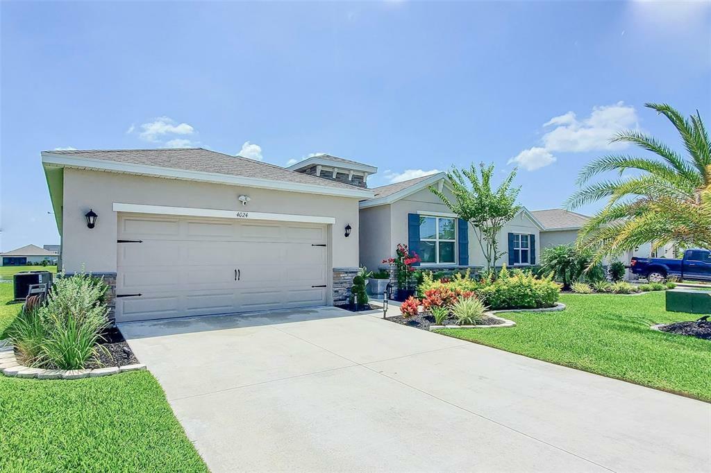 Property Photo:  4024 Mossy Limb Court  FL 34221 