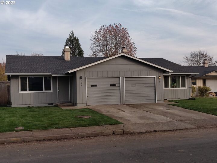 4943 Bluebelle Way  Springfield OR 97478 photo