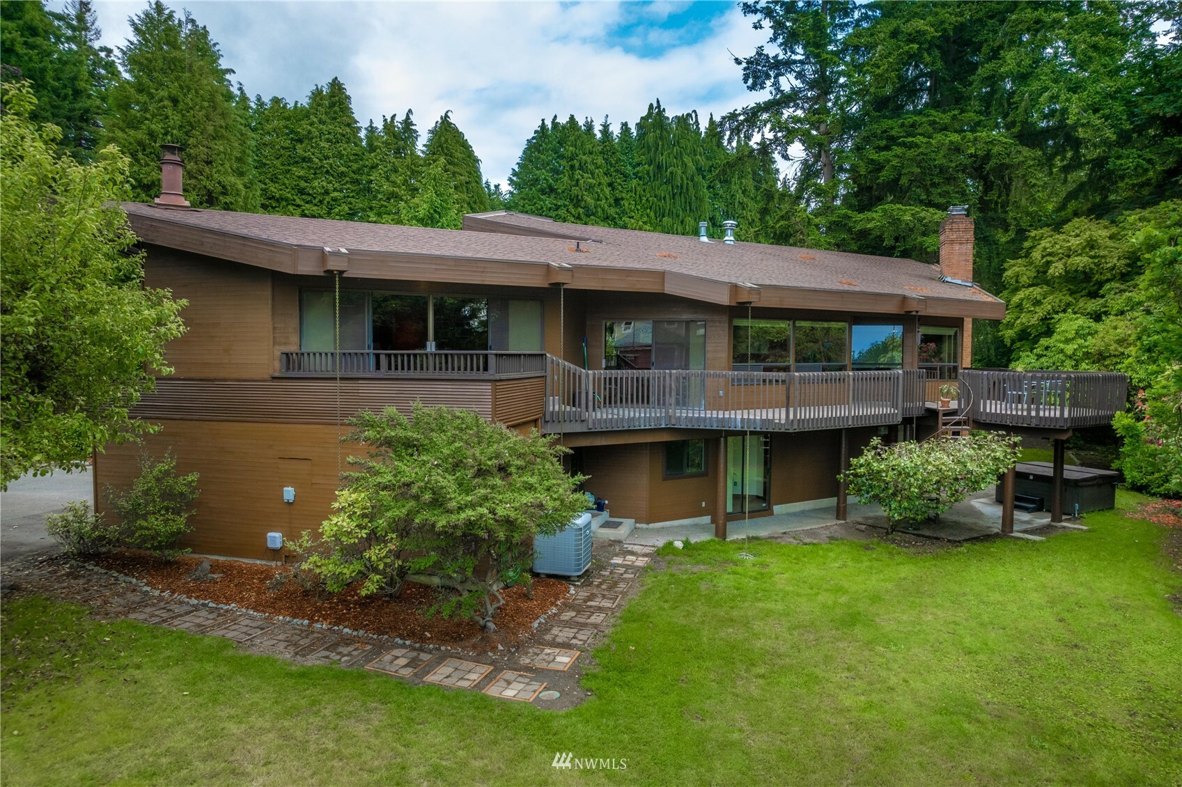 Property Photo:  21009 Marine View Drive SW  WA 98166 