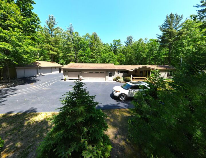 3587 Old Oak Trail  Prudenville MI 48651 photo
