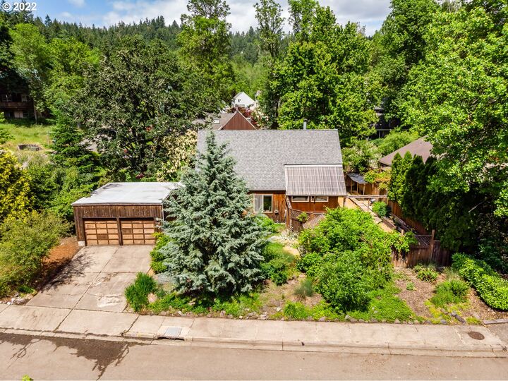 1707 Sweetbriar Ln  Eugene OR 97405 photo