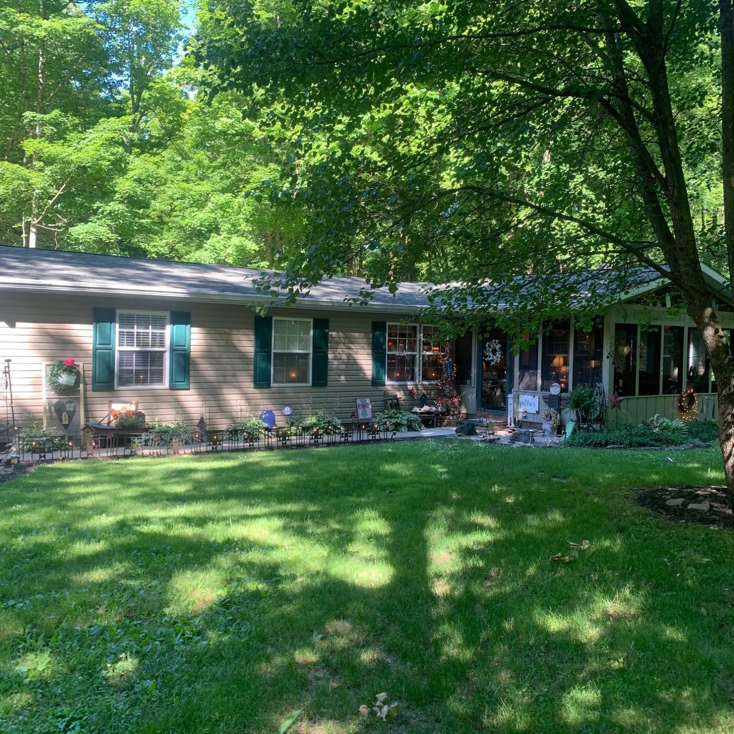 Property Photo:  433 Yankee Rd  OH 45177 