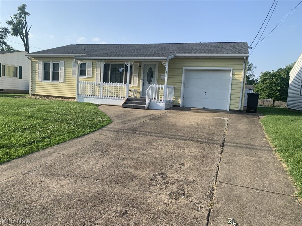 Property Photo:  915 16th Street  WV 26105 