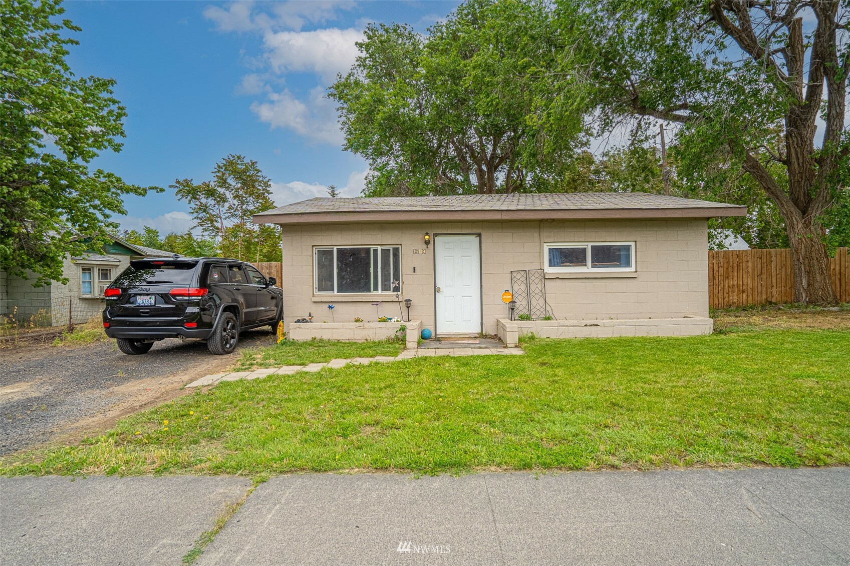 1709 W Peninsula Drive  Moses Lake WA 98837 photo