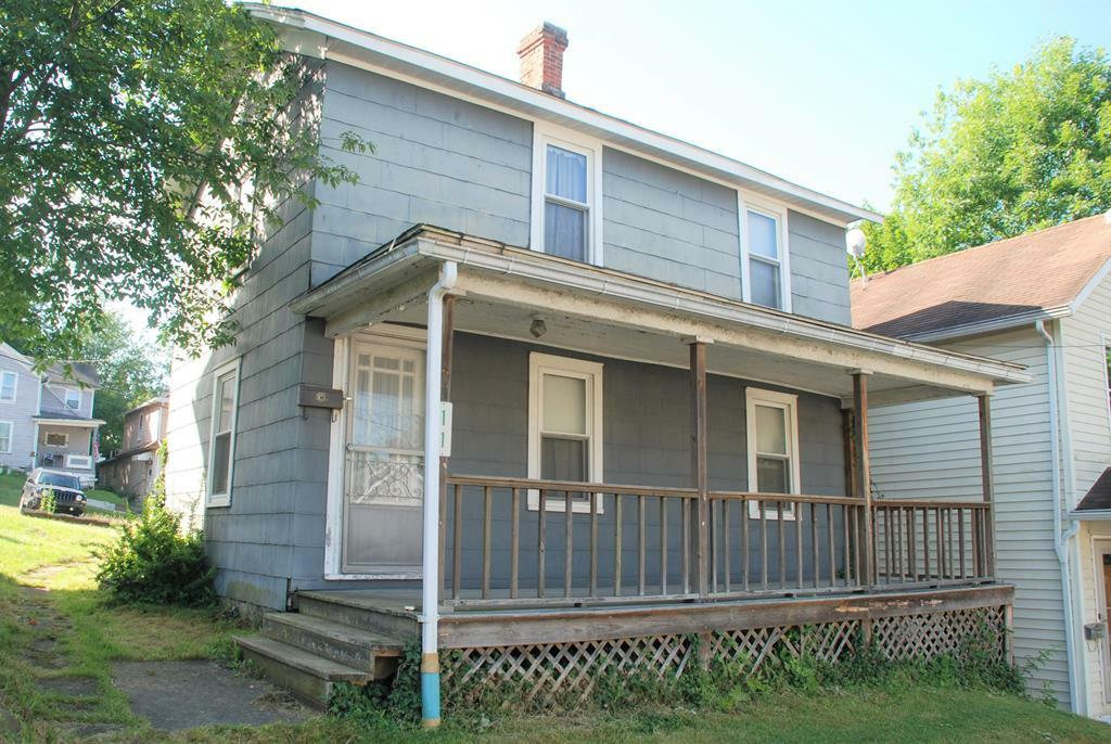 Property Photo:  11 Warren Street  PA 16301 