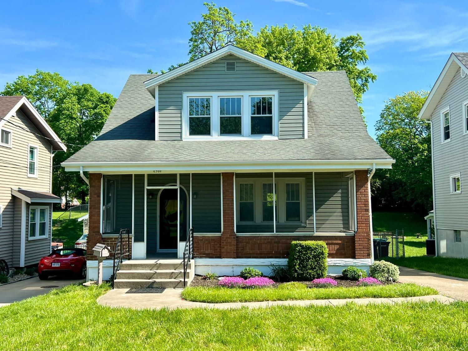 Property Photo: 4944 Western Hills Ave OH 45238