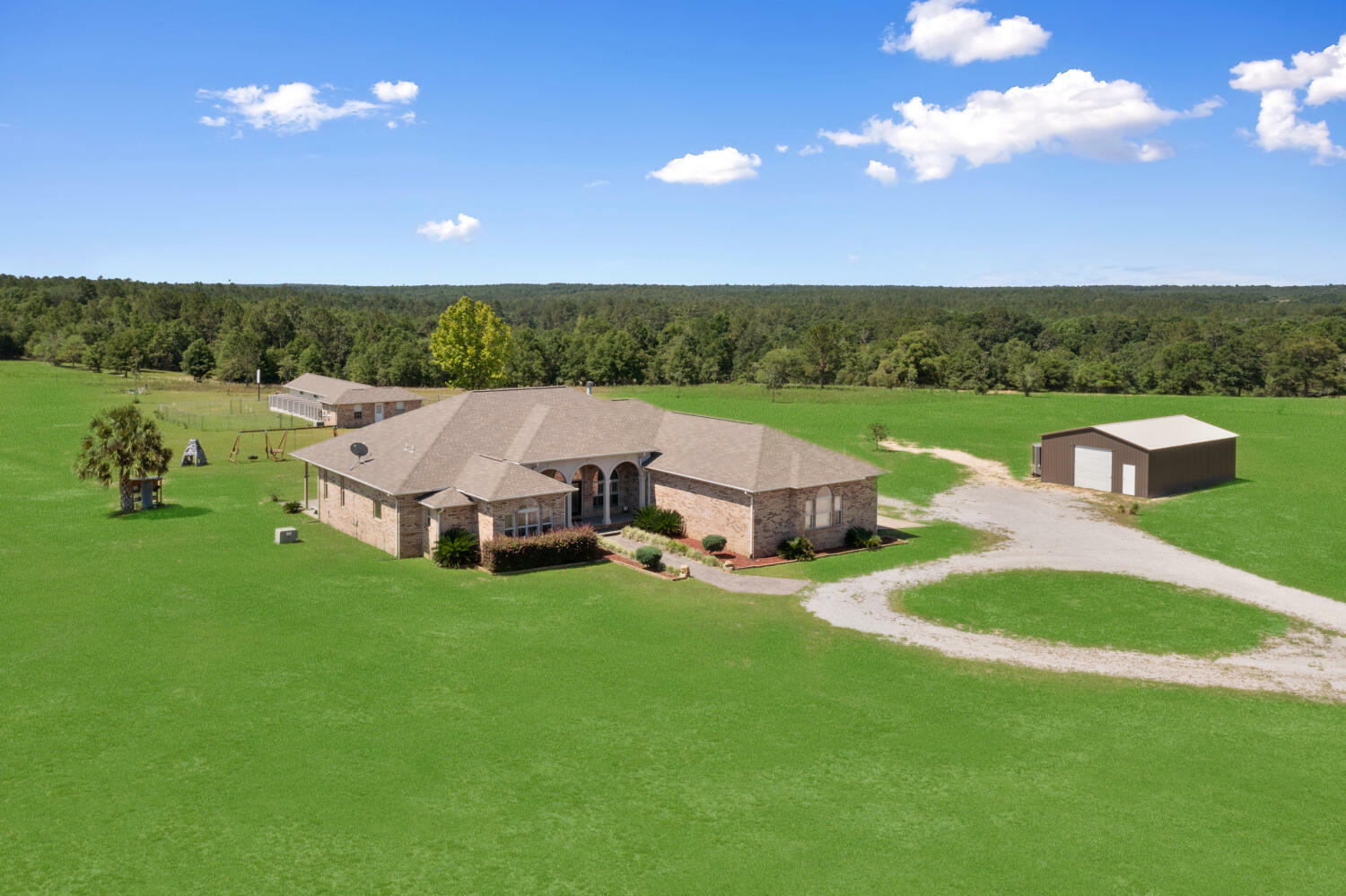 Property Photo: 5455 N Hilton Road FL 32531