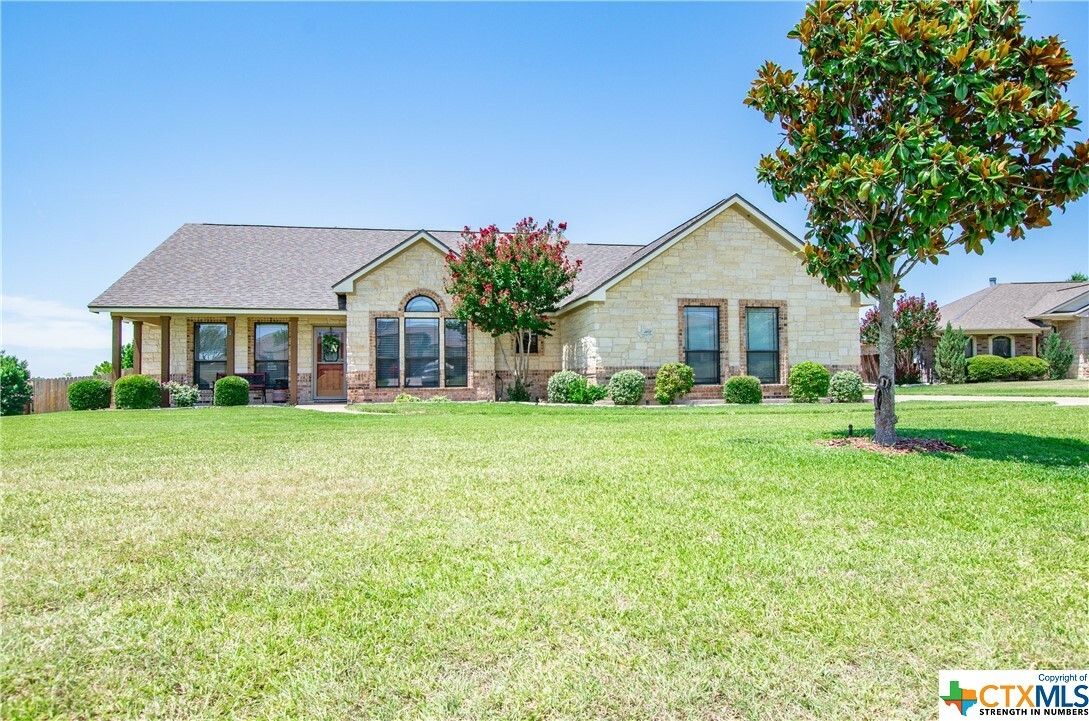 Property Photo:  102 Weeping Willow Court  TX 76559 