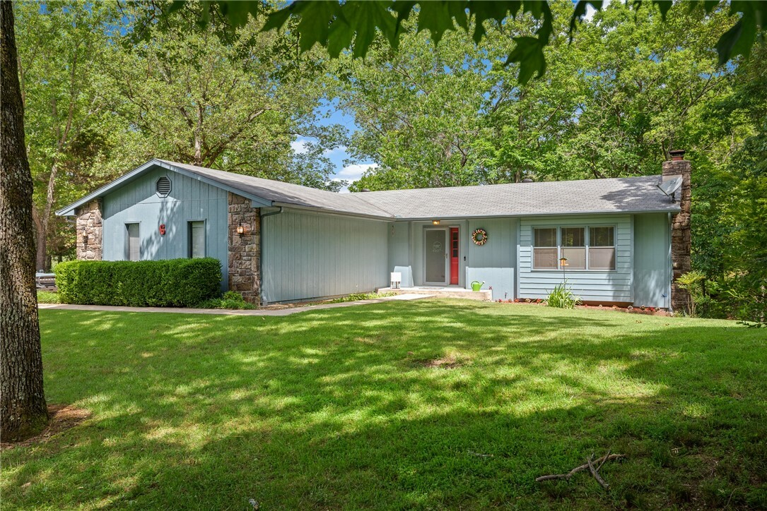 Property Photo:  6 Tormarton Lane  AR 72714 