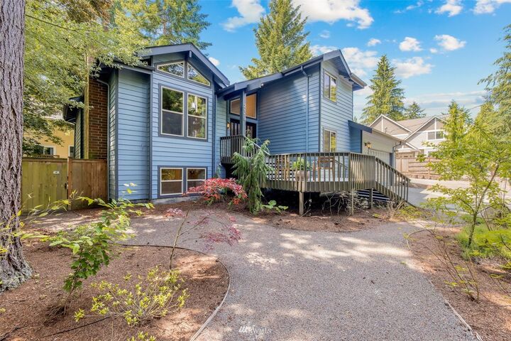 Property Photo:  2119 SW 162nd Court  WA 98166 