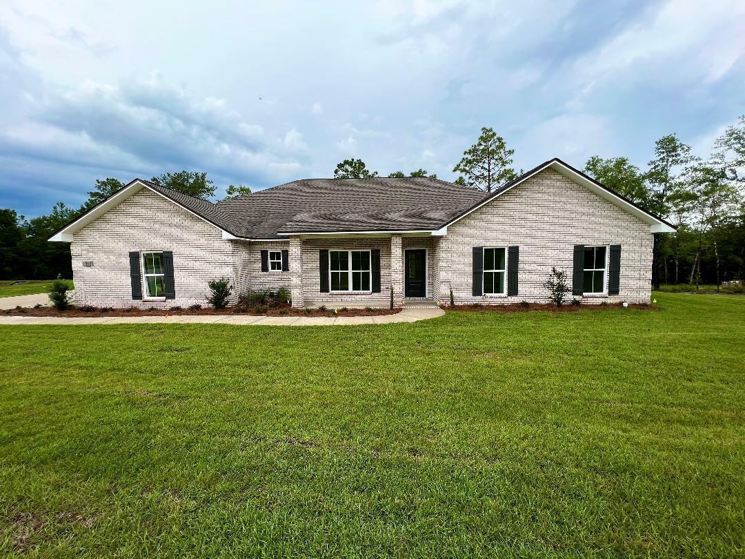 Property Photo:  212 Kirkwood Run  FL 32536 