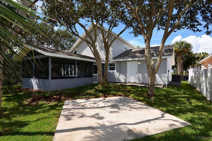 Property Photo:  2325 Flagler Avenue S  FL 32136 