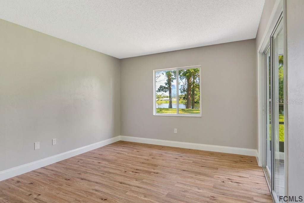 Property Photo:  32 Kings Colony Court  FL 32137 