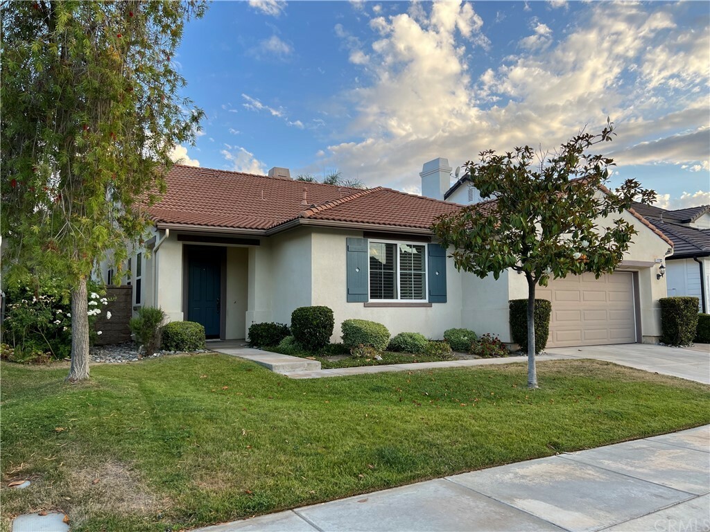 Property Photo:  27763 Bottle Brush Way  CA 92562 