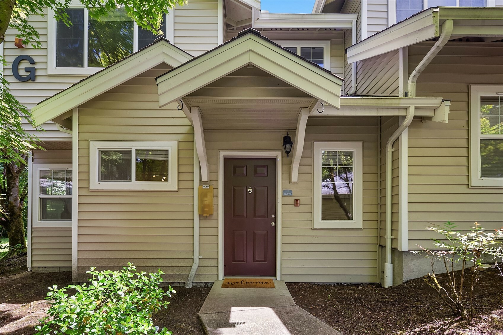 Property Photo:  2300 Jefferson Avenue NE G127  WA 98056 