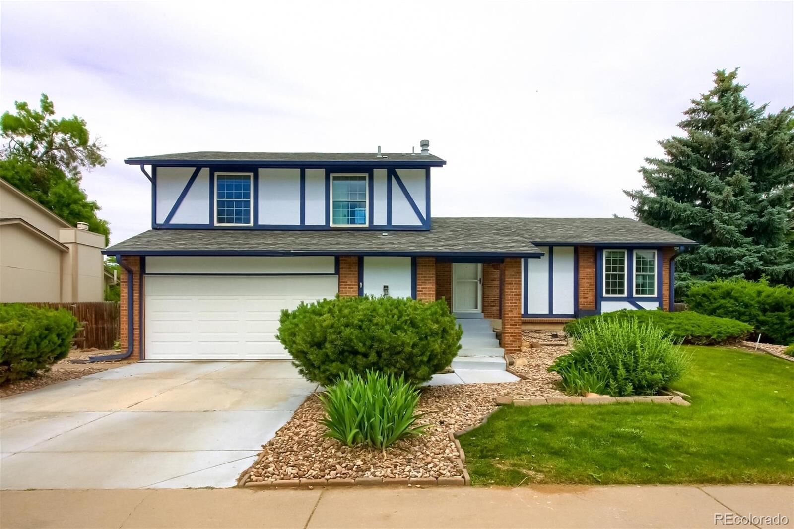 Property Photo: 5972 S Ironton Court CO 80111