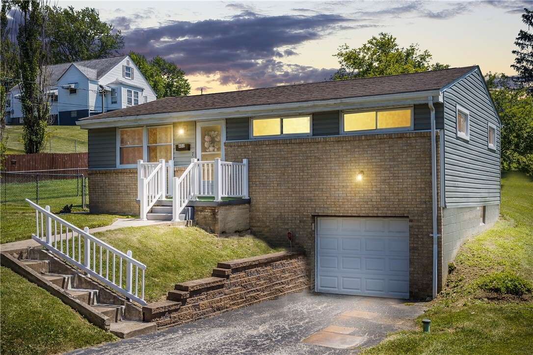 Property Photo:  402 Highland Ave  PA 15637 