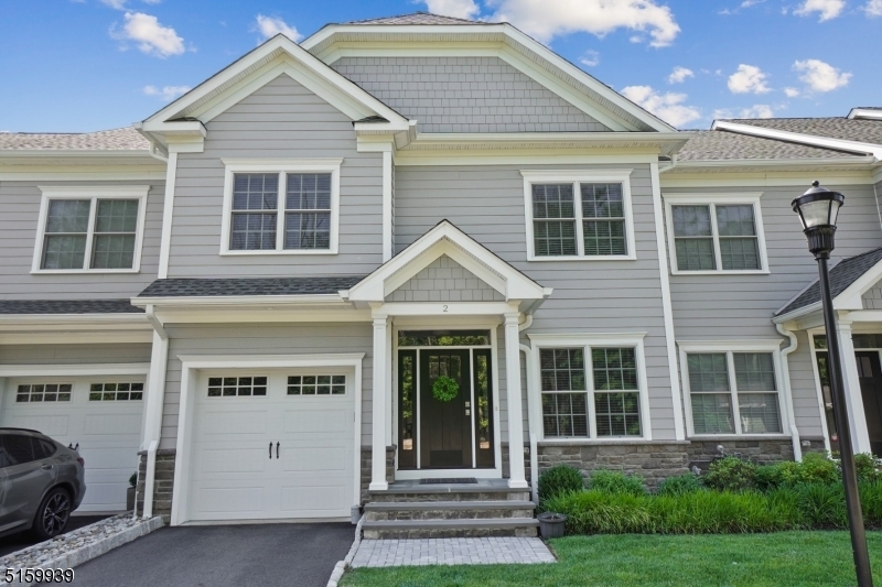 Property Photo: 321 E Grove St Unit 2 NJ 07090