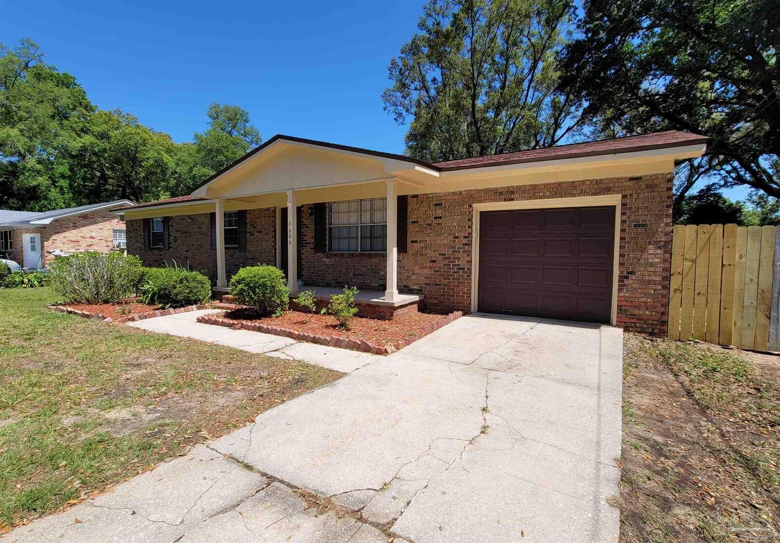 Property Photo:  3006 Muldoon Rd  FL 32526 