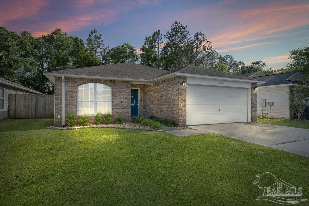Property Photo: 8065 Nalo Creek Loop FL 32514