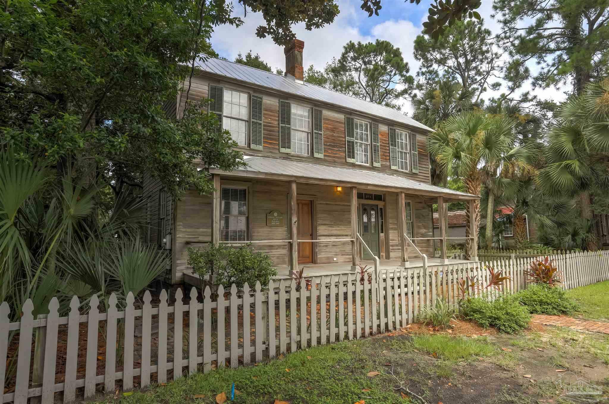 Property Photo:  314 S Florida Blanca St  FL 32502 