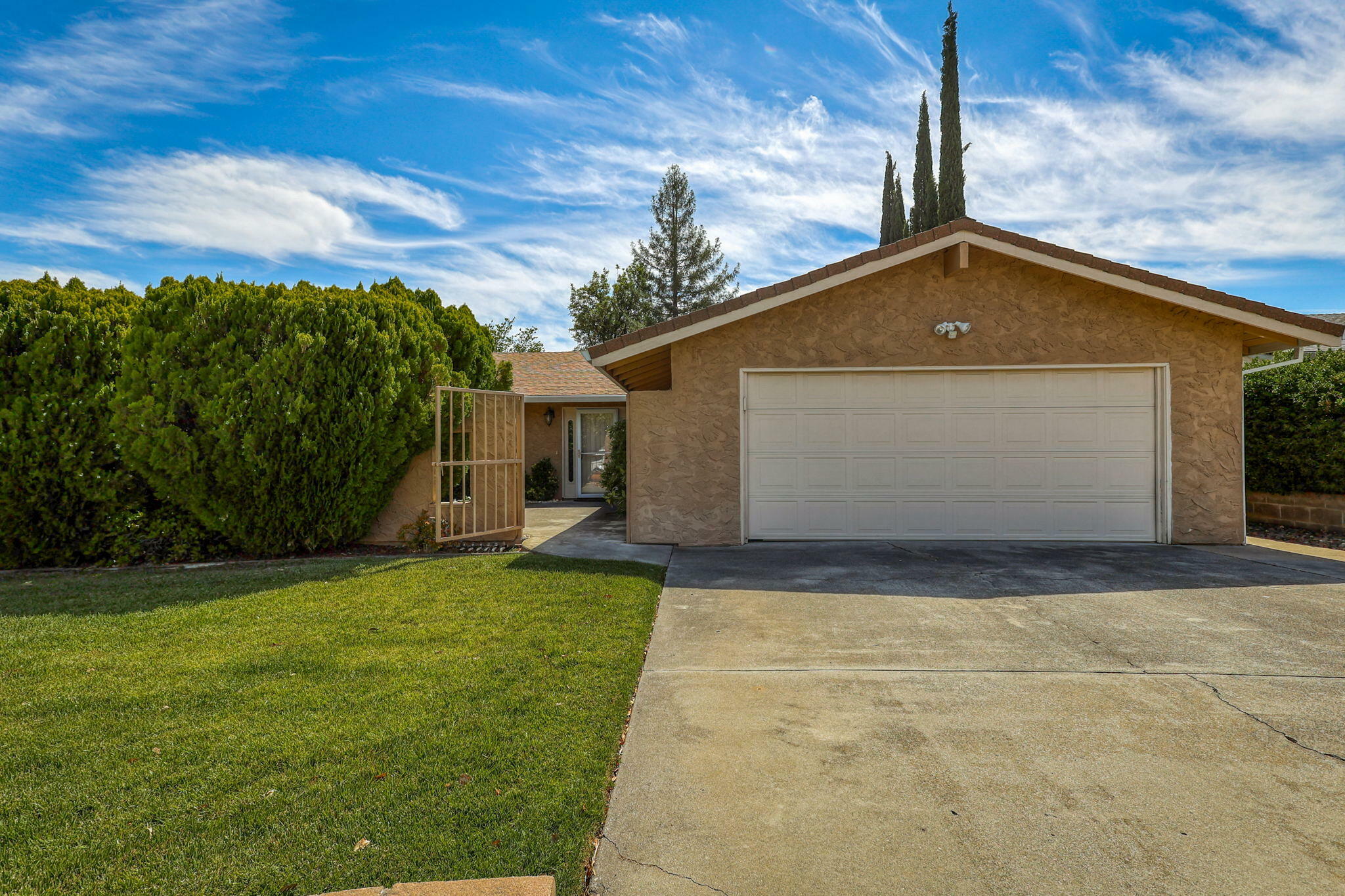 Property Photo:  2550 Monroe Avenue  CA 96080 