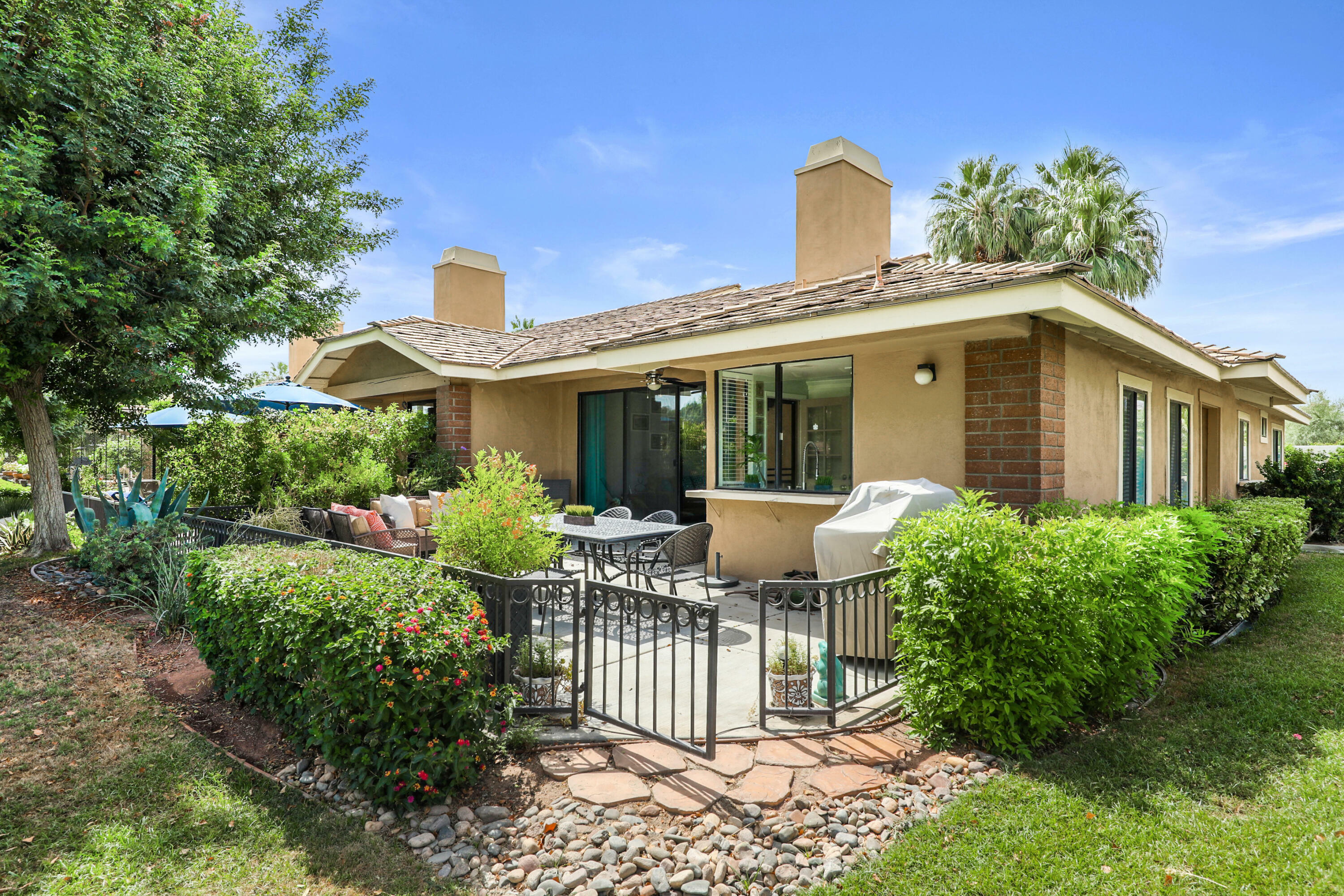 Property Photo:  238 Castellana S S  CA 92260 